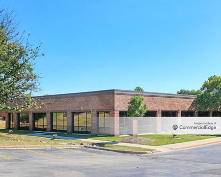 A look at Brookfield Lakes Corporate Center - 100 North Corporate Drive commercial space in Brookfield