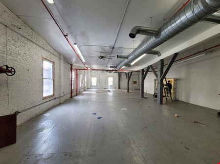 A look at 4,500 sqft semi-private warehouse for rent in West New York Industrial space for Rent in West New York