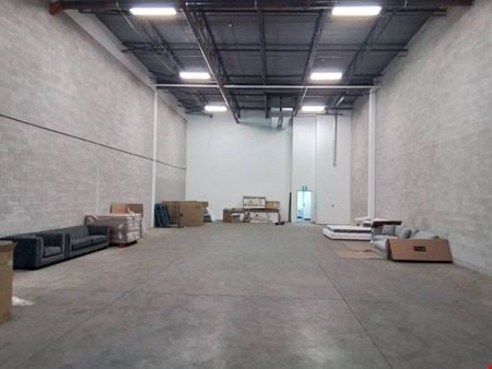 A look at 1,665 sqft shared industrial warehouse for rent in Mississauga commercial space in Mississauga