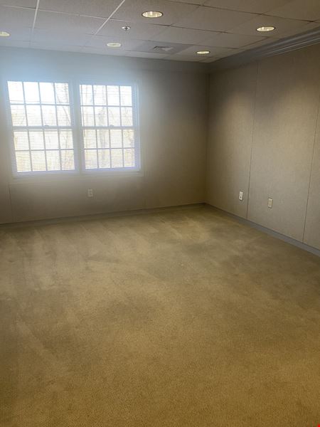 A look at 125 Turnpike Road Office space for Rent in Westborough