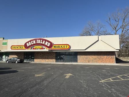 A look at 2252 24th St commercial space in Rock Island
