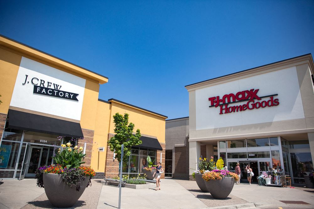 Shoppes at Knollwood