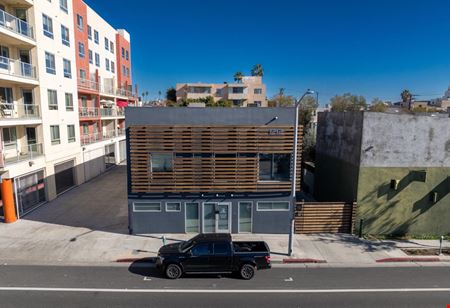 A look at 1212 N La Brea Ave commercial space in Los Angeles
