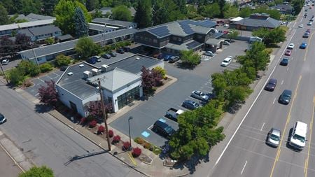 A look at Standalone Retail Building W/ Drive Thru Retail space for Rent in Salem