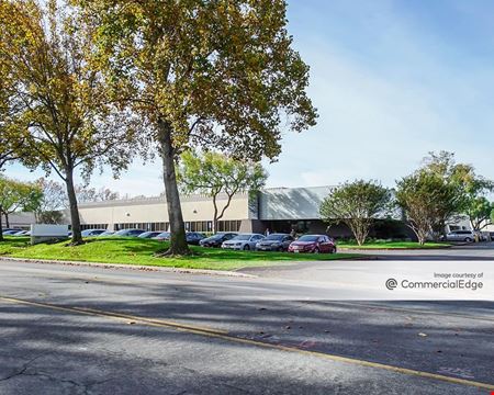 A look at 535 Oakmead Pkwy commercial space in Sunnyvale
