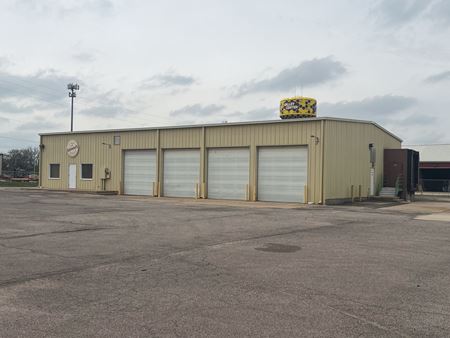 A look at Valley Center, 300 W. Industrial St. commercial space in Valley Center