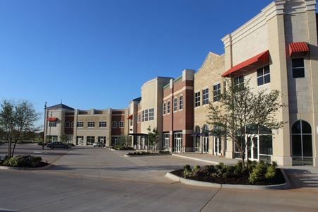 A look at Shoppes at Quail Springs commercial space in Oklahoma City