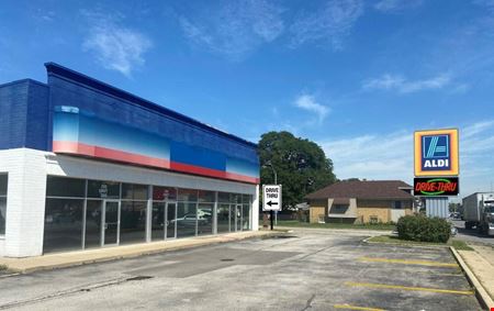 A look at 398 Mannheim Rd. commercial space in Bellwood