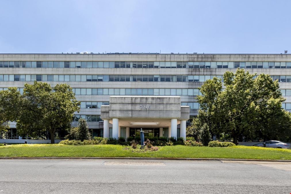 International Plaza
