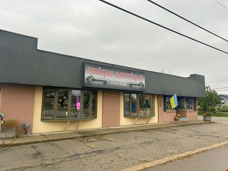 A look at Valley Farms Plaza commercial space in Lansing