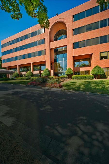 A look at 975 Johnson Ferry Office space for Rent in Atlanta