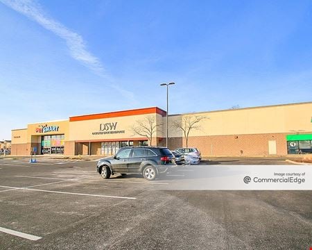 A look at North Haven Crossing Commercial space for Rent in North Haven