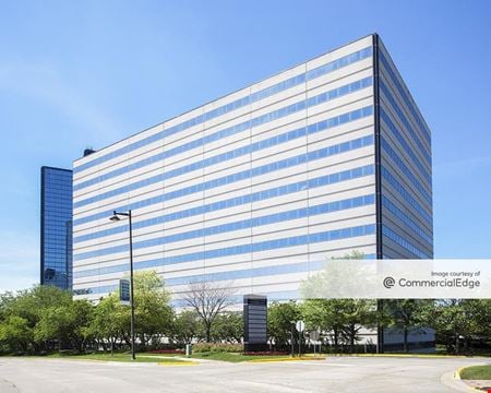 A look at Woodfield Corporate Center - 200 North Martingale Road commercial space in Schaumburg