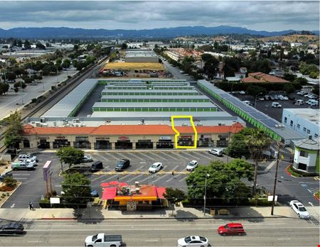 A look at Devonshire Plaza commercial space in Los Angeles
