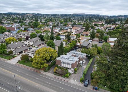 A look at Lake Chabot Medical Center commercial space in Castro Valley