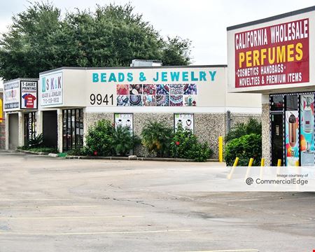 A look at Point Harwin Service Center commercial space in Houston