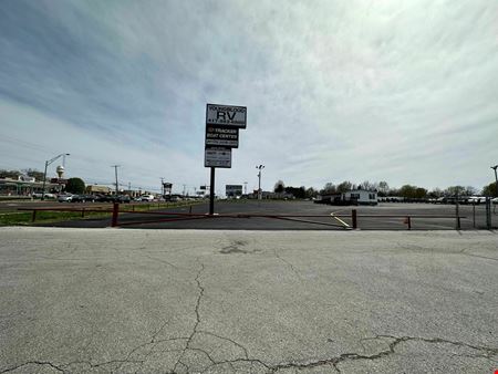 Car Lot / Retail Space on South Campbell for Lease - Springfield