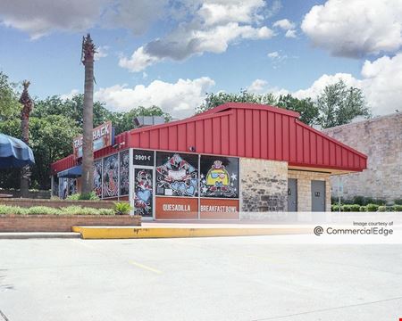 A look at 3901 Spicewood Springs Road commercial space in Austin