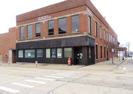 A look at 48 E Main St commercial space in Champaign