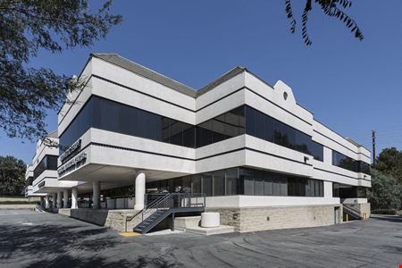 A look at Lyons Medical Building Office space for Rent in Santa Clarita