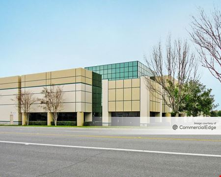 A look at 3950 East Airport Drive commercial space in Ontario