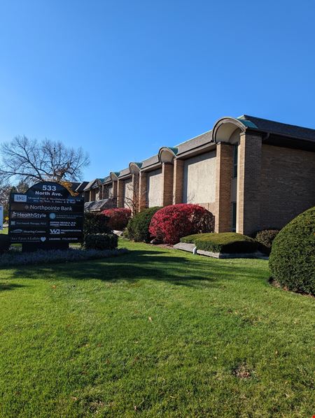 A look at DuPage Medical Professional Offices Available Office space for Rent in Elmhurst
