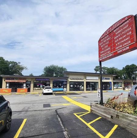 A look at 312 Maple Avenue commercial space in Smithtown