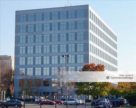 A look at One Hartsfield Centre Office space for Rent in Atlanta