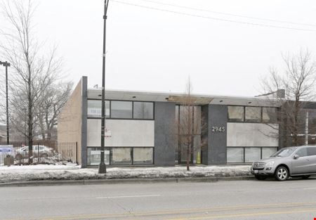 A look at 2945 W Peterson Ave commercial space in Chicago