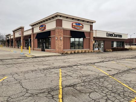 A look at Oakland Mall Outlot Commercial space for Rent in Troy