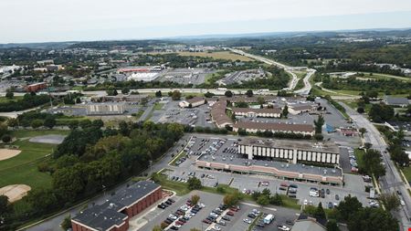 A look at Park Road Shopping Center Commercial space for Rent in Wyomissing
