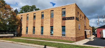 A look at 118 W Oak St commercial space in Mason