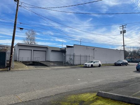 A look at 635 N Columbia Blvd commercial space in Portland