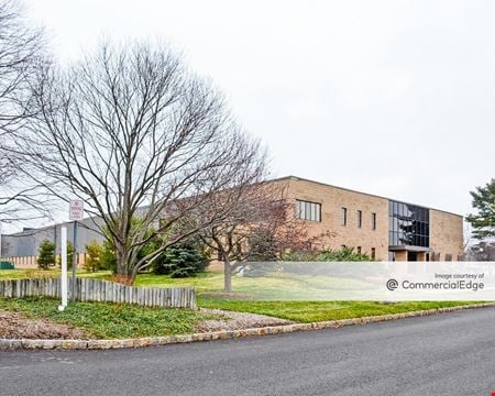 A look at Mount Bethel Corporate Center - 7 Powder Horn Drive Industrial space for Rent in Warren