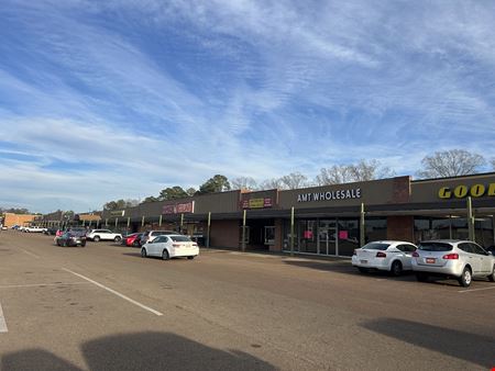 A look at McLaurin Mart commercial space in Pearl