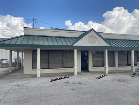 A look at Kamuf Center Retail space for Rent in Owensboro