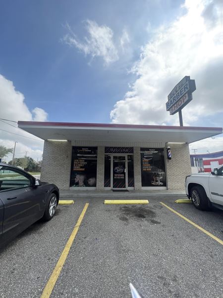 A look at 131 W Linebaugh Ave Retail Property for Sale commercial space in Tampa