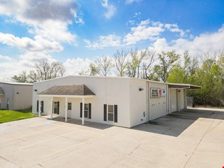 A look at High Quality Office Warehouse w/ Parking and Laydown Industrial space for Rent in Gonzales