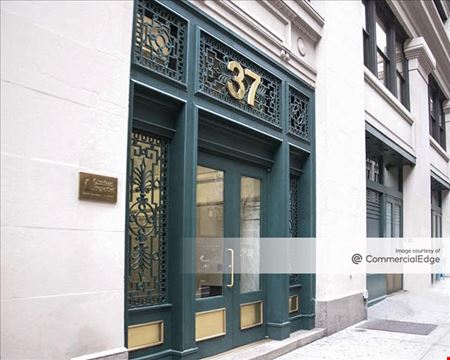A look at 37 West 20th Street commercial space in New York