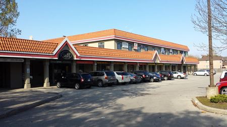 A look at 1107 Lorne Park Road commercial space in Mississauga
