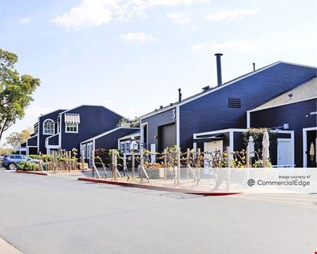 A look at Marin Country Mart commercial space in Larkspur