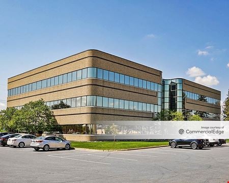 A look at Roseville Office Plaza Office space for Rent in St. Paul