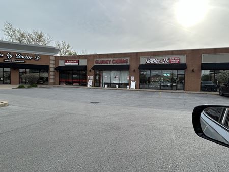 A look at Crown Plaza Retail space for Rent in Dyer