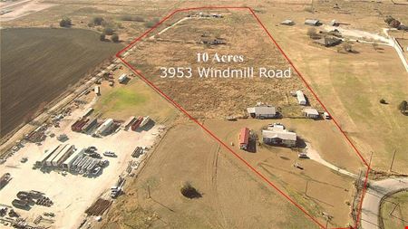 A look at 3953 Windmill Rd commercial space in Joshua