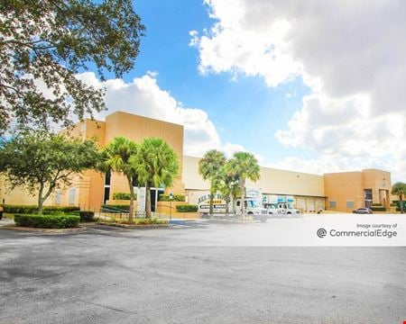A look at Park Central Business Park - 3760-3774 & 3250 Park Central Blvd North commercial space in Pompano Beach