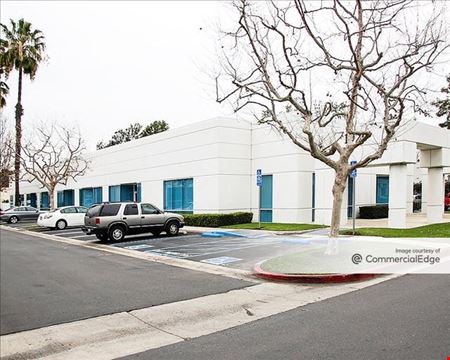 A look at Alton Deere Plaza Office space for Rent in Santa Ana