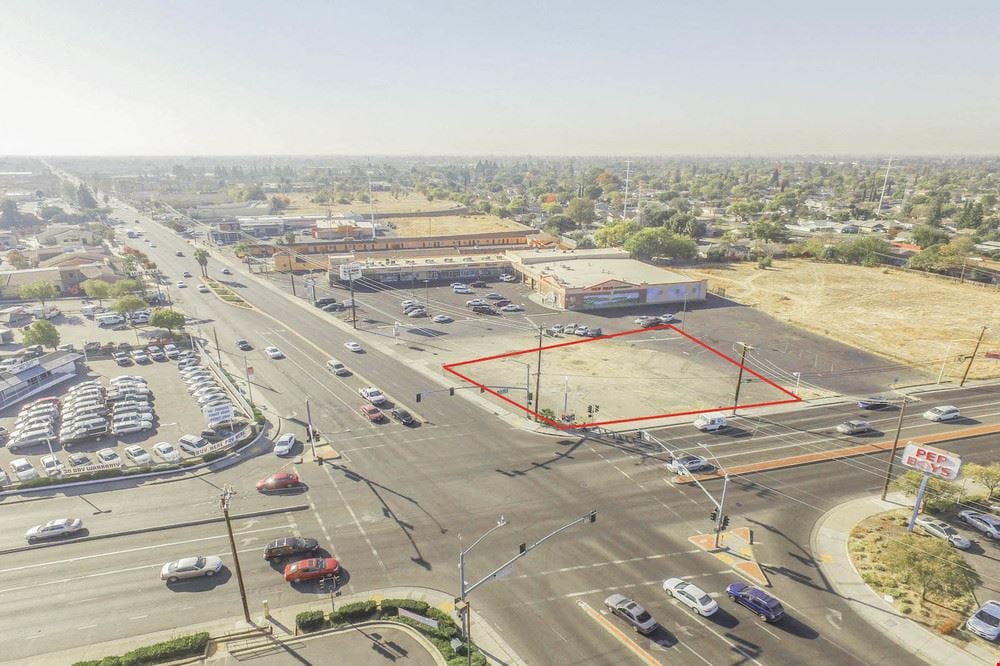 GROUND LEASE OPPORTUNITY ON CORNER HIGH TRAFFIC PAD