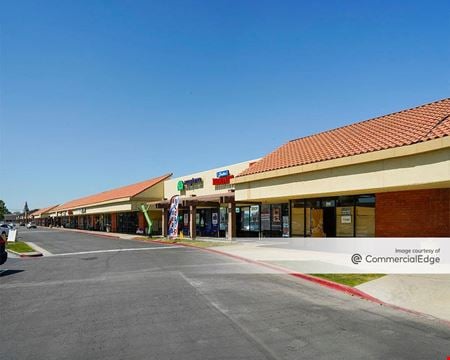 A look at Valley Village commercial space in Bakersfield