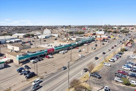 A look at North New Road Retail Center commercial space in Waco