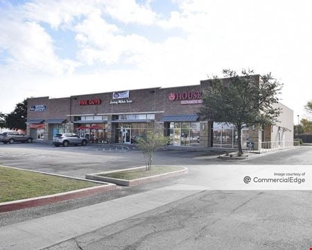 A look at 4833 &amp; 4901-4999 South Hulen Street Commercial space for Rent in Fort Worth